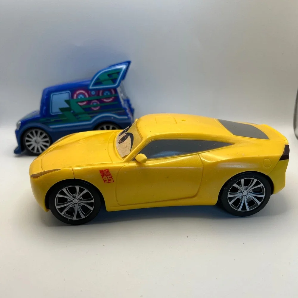 Disney Pixar Cars Mixed Lot Cars 3 Cruz Ramirez DJ AS IS Do Not Talk